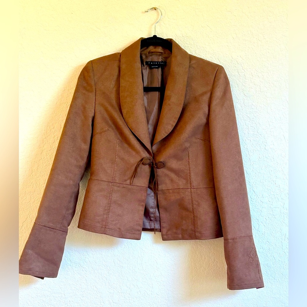 Good Used Condition: women’s Parallel jacket size: S